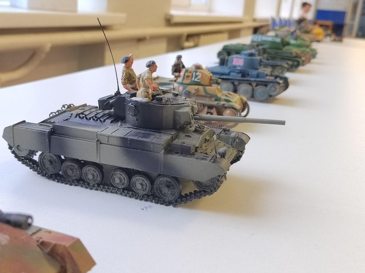 Выставка военной техники.